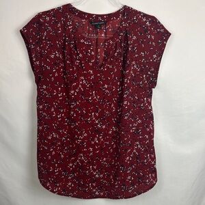 41 Hawthorn Burgundy and White Split Neck Patterned Blouse. Size large